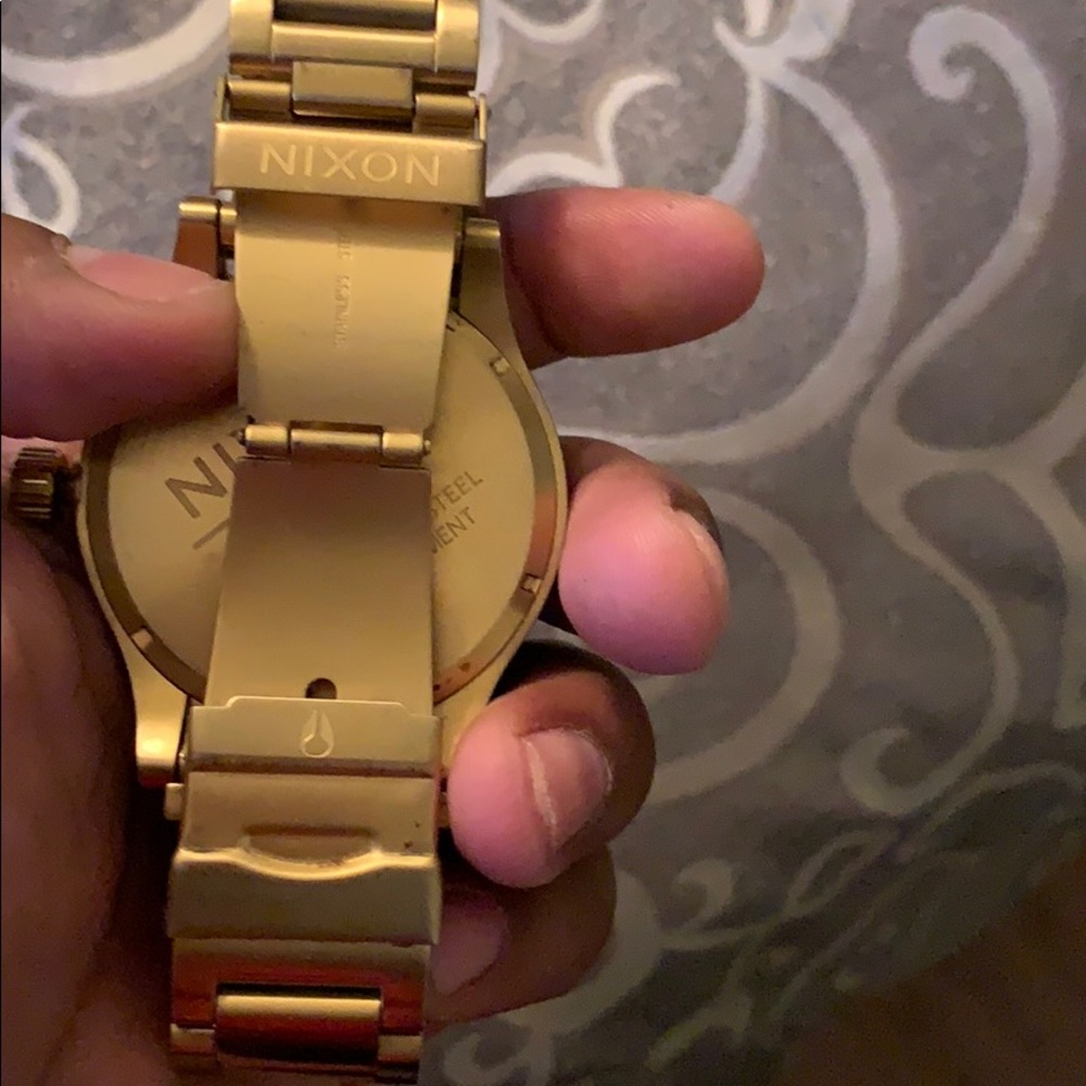 Nixon watch - Picture 3 of 3